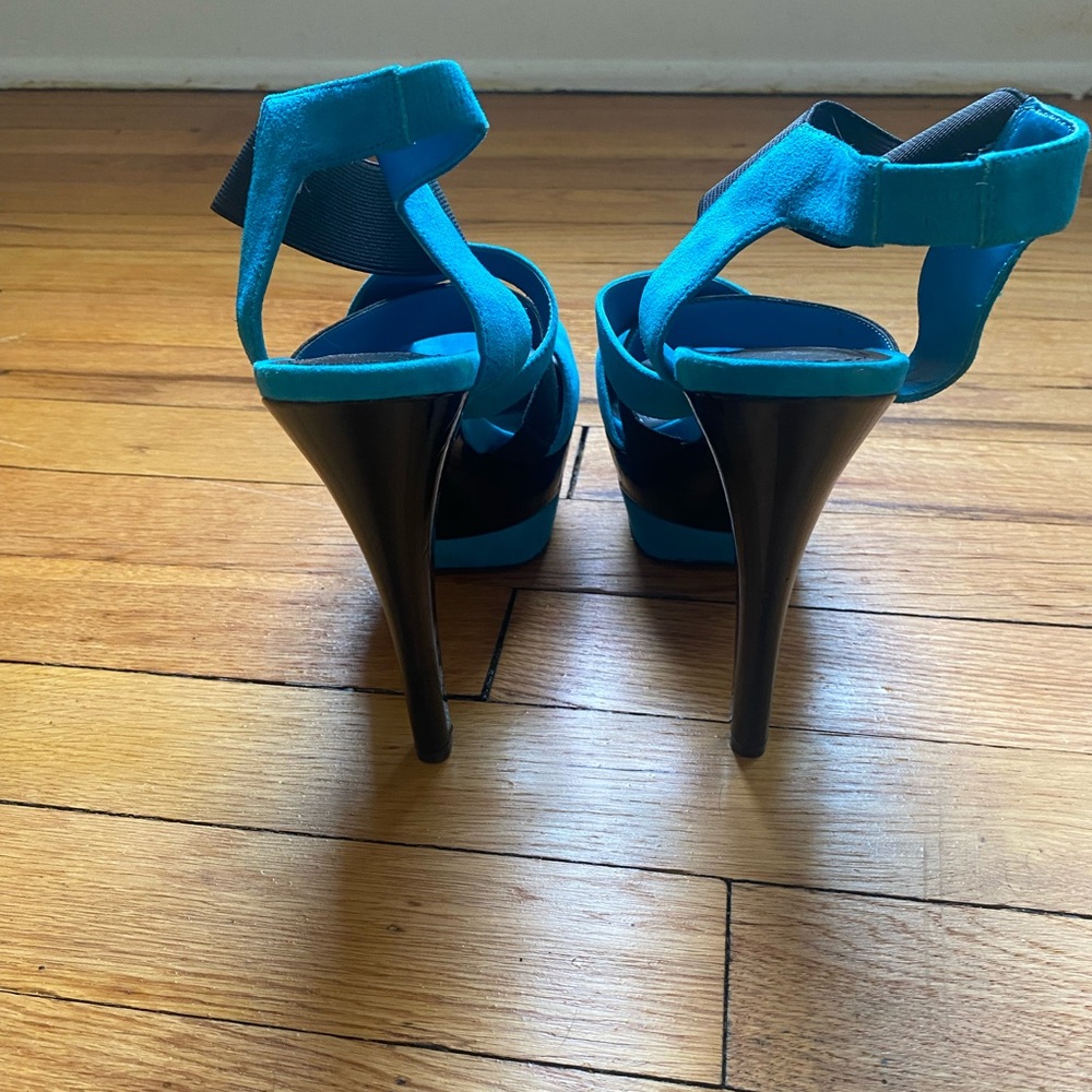 JESSICA SIMPSON platform heels - Picture 5 of 7